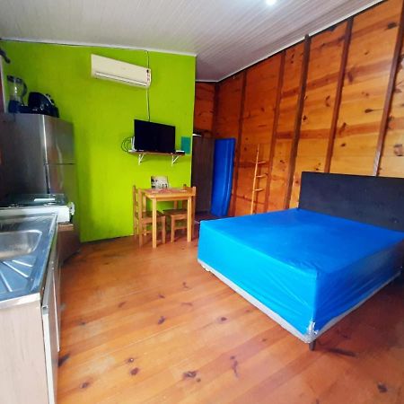 827 Chale Pe Na Areia, Completo Na Praia Do Estaleiro Em Ubatuba - 1 Dormitorio, 1 Banheiro, 1 Vaga De Garagem מראה חיצוני תמונה